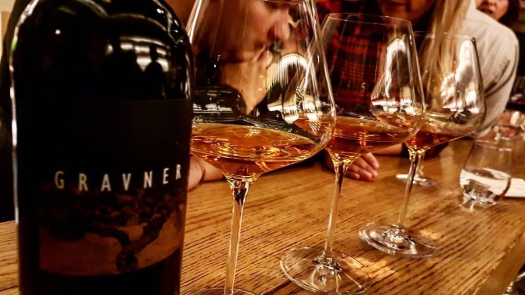 pod-zidom-vinska-lista