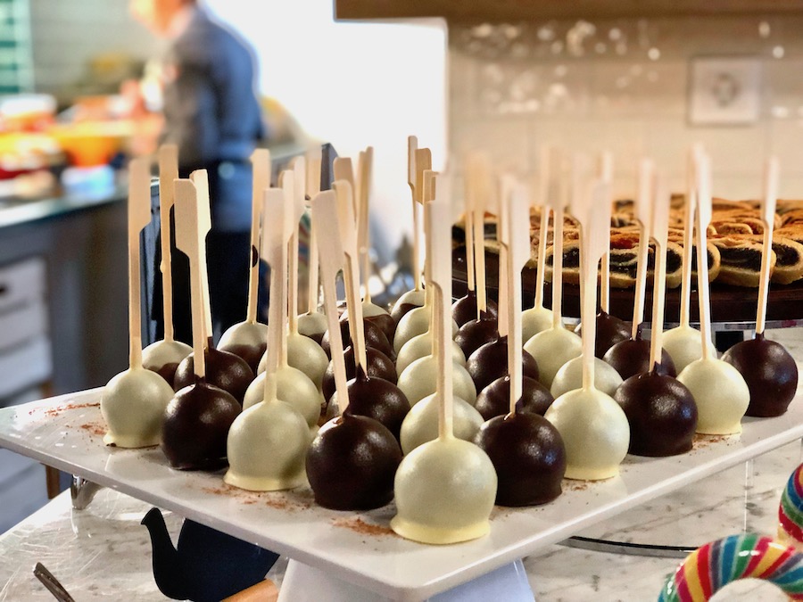 canopy-brunch-lolipop