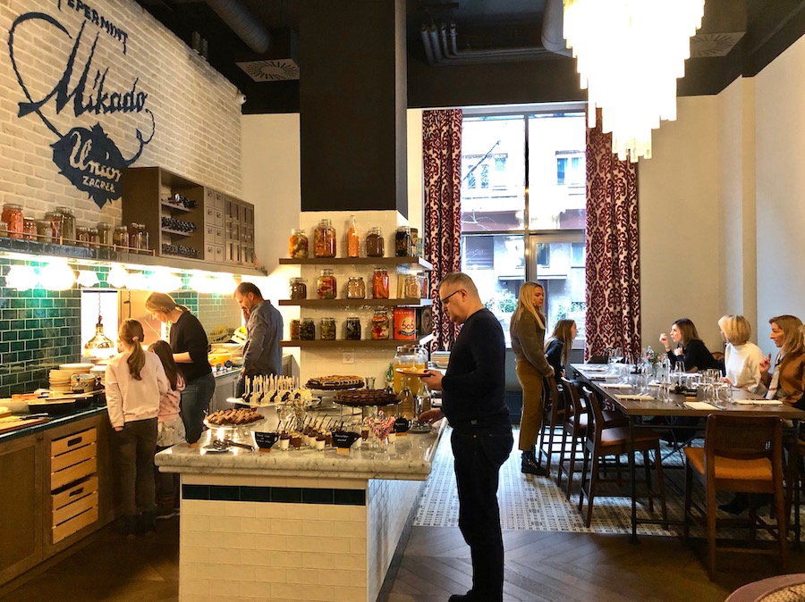 canopy-brunch-sala-gosti