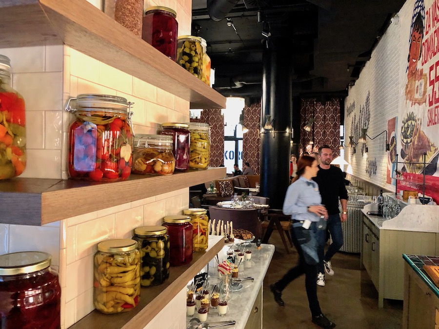 canopy-brunch-zimnica