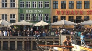 khamkeo-vilaysing-A5GItqi-mBk-unsplash